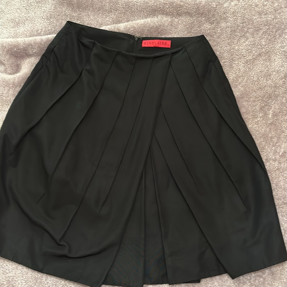 Vintage black pleated skirt